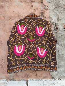 Manteau d'hiver matelassé en coton fait main avec broderie Suzani, cadeau spécial, veste bomber unisexe avec broderie florale, magnifique - Product Image 4