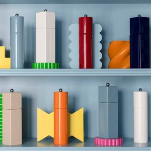 Moulin à sel et à poivre en laque cylindrique contemporain, parfait pour la décoration de cuisine moderne, fabriqué au Vietnam - Product Image 3