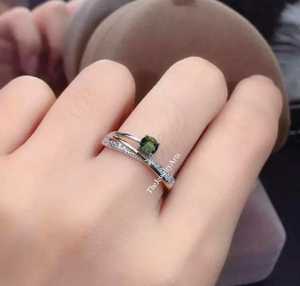 Bague en Sultanite argentée, Sultanite changeante de couleur, Bague en pierre précieuse changeante de couleur, Bague en pierre Diaspore, Bague de promesse, Cadeaux pour elle - Product Image 2