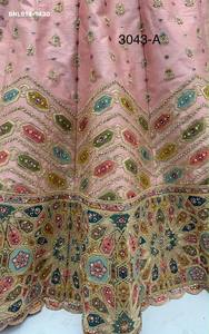 Colección de Lehenga-Choli de Seda Slub de Primera Calidad con Hilos Múltiples y Trabajo de Lentejuelas-Gota Patti-Diamond, Moda Femenina - Product Image 5
