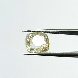 พลอยแซฟไฟร์สีเหลืองทรงคุชชั่นธรรมชาติ 6.07 กะรัต จากศรีลังกา สำหรับทำเครื่องประดับและแหวน YCIH-157 - Product Image 4