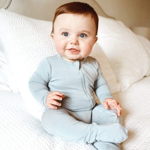 Barboteuse de sommeil et de jeu pour nouveau-né 93% bambou 7% en spandex | Chaussons pour bébé avec fermeture éclair | Chaussons pour bébé avec fermeture éclair - Product Image 4