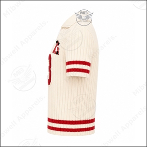 Pull court en tricot côtelé crème pour femme jcustom DST 13 avec applique rouge numéro 13, col en V, manches courtes, style preppy - Product Image 3