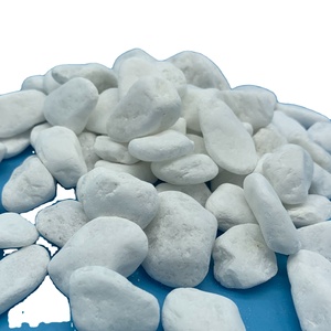 Meilleure vente de galets de galets blancs naturels en pierre d'oeuf du Vietnam pour décorations de villa de forme ronde avec couleur blanche - Product Image 1