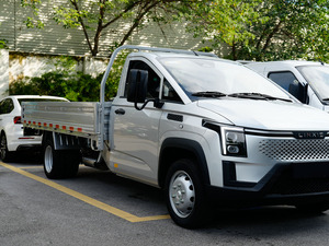 Nouveau <span class=keywords><strong>camion</strong></span> léger hybride rechargeable (PHEV) Euro 1, transport logistique, autonomie de 900 km, charge utile de 2500 kg - Product Image 6