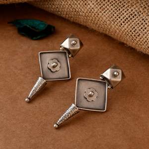 Pendientes de Plata de Ley Pura Estilo Tribal Meera Jaipur Diva - Product Image 2