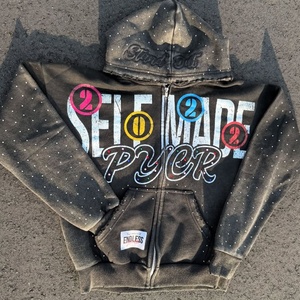 Vente en gros de sweats à capuche pour hommes Y2K gothiques avec strass, fermeture éclair intégrale, effet vintage délavé à l'acide, imprimé graphique en relief - Product Image 2
