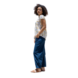 เสื้อเชิ้ตพิมพ์ลายผู้หญิงขายส่ง พร้อมดีไซน์ลายกราฟิกสุดฮิต - Product Image 2