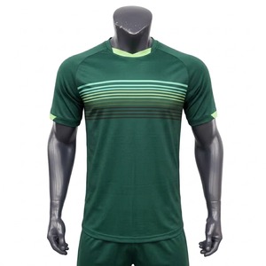 Maillot de football pour homme, maillot de sport à séchage rapide, maillot de football confortable à porter, ensemble complet de maillot de football pour les athlètes sérieux - Product Image 1