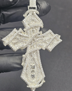 Colgante de cruz personalizado con moissanita VVS, plata 925, colgante estilo hip hop, colgante de fe cristiana, joyería religiosa para hombres y mujeres - Product Image 1