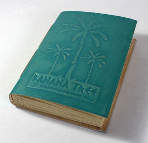 Hermoso diario encuadernado en cuero color azul cielo, cuero de cabra suave con estampado de banano en la parte frontal. - Product Image 4