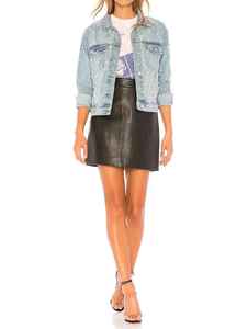 เสื้อแจ็คเก็ตยีนส์ผู้หญิงแบบกำหนดเอง เสื้อแจ็คเก็ตยีนส์ประดับมุก แขนยาว เสื้อโค้ทยีนส์และแจ็คเก็ตผู้หญิง - Product Image 3