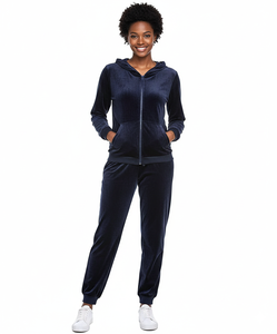 Ensemble de survêtement d'hiver pour femme en velours, deux pièces, coupe personnalisée, avec plumes, antibactérien, sweat à capuche et short à cordon de serrage - Product Image 3