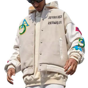 Chaqueta Varsity Vintage con Mangas Bordadas en Chenilla y Logotipo Personalizado, Chaqueta de Cuero Vacuno Curtido, Resistente al Viento, para Invierno - Product Image 4