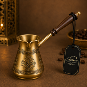 Cafetera Turca de Cobre Cezve de Alabanza Enterprises con Diseño Floral Grabado y Asa de Madera - Product Image 1