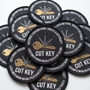 Parches Bordados Personalizados al por Mayor para Cerrajeros con Doble Bloqueo, Insignias de Ferretería a Granel del Fabricante - Product Image 6