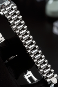 อเล็กซานเดอร์ เฟอร์รอส 8402S/13 แซฟไฟร์ อนาล็อก มิโยตะนาฬิกาข้อมือผู้ชายอัตโนมัติ ดีไซน์หรูหรา 39 มม. ตัวล็อคแบบพับได้ สแตนเลส - Product Image 4