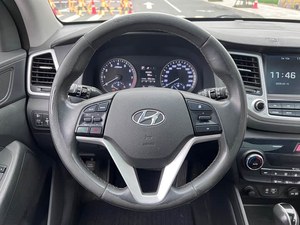 Auto Usado de Alta Calidad de China, <span class=keywords><strong>Hyundai</strong></span> <span class=keywords><strong>Tucson</strong></span> <span class=keywords><strong>2015</strong></span> 1.6T, Bajo Kilometraje, Ahorro de Combustible, Auto Usado para la Vida Urbana - Product Image 3