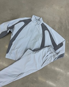 Manufacturer Custom Design Men's High Quality Plain Nylon Windbreaker Tracksuit <b>Set</b> - Product Image 3