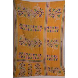 ผ้าห่มควิลท์แฮนด์เมดลายดอกไม้สไตล์วินเทจจากลาวีนาส ผ้าฝ้ายอินเดียสไตล์โบโฮ ใช้ได้ทั้งสองด้าน เป็นมิตรกับสิ่งแวดล้อม เหมาะสำหรับทุกฤดู - Product Image 2