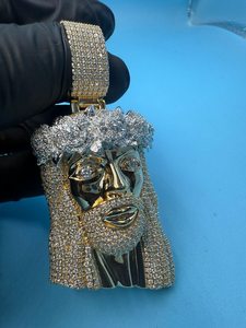 จี้พระเยซูทรงโมอิสซาไนต์แบบฝังเพชรเต็มตัวสำหรับผู้ชาย เงินแท้ 925 ชุบทอง 18K หรูหรา ได้รับการรับรองจาก GCI & IDGL - Product Image 6