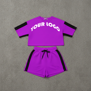 Conjunto Deportivo de Dos Piezas para Mujer con Parche Bordado Personalizado, Pantalones Cortos y Camiseta Corta - Product Image 5