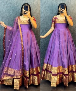Kurti de Lujo con Bordado de Seda y Algodón Naryanpet Tradicional, con Dupatta de Tela, Ropa Casual, Precio al por Mayor, Prenda Étnica, Color Morado - Product Image 2
