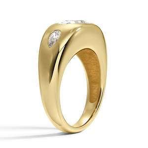Bague à trois pierres en diamant taille ovale, monture clos en or jaune, classique, pour femme, bijoux fins de fiançailles - Product Image 2