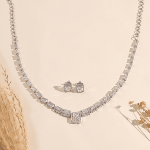 สร้อยคอเพชรเทียมทรงเรเดียนท์คัทระดับพรีเมียม ทองคำขาว ดีไซน์หรูหราสำหรับงานแต่งงานและงานเลี้ยง  เครื่องประดับชั้นดี - Product Image 4