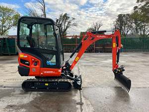 Mini-excavatrice Kubota KX019-4, design compact de 700 kg, puissance de 30 kW, garantie de plus de 5 ans, polyvalence inégalée - Product Image 4