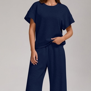 Ensemble t-shirt et pantalon pour femme, tissu extensible confortable, tenue de sport, vêtements de fitness élégants pour le yoga, la course à pied et l'entraînement - Product Image 3