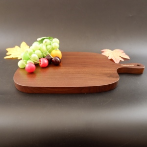 Planche à découper en bois avec poignée, bois naturel de qualité alimentaire, outil de cuisine pour hacher et servir, fabriqué au Vietnam - Product Image 2