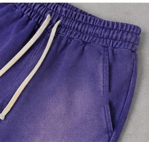 Pantalones Cortos de Algodón para Hombre con Logotipo Frontal Personalizado, Ecológicos, Estilo Vintage, Bordado Desgastado, Efecto Deslavado al Sol, Borde Cortado y Lavado Ácido - Product Image 4