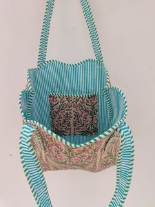 Bolsa de Mano Grande de Algodón Estampada a Mano con Bolsillo Inferior, Ecológica, Sostenible, Resistente, para Compras, Bolsas Acolchadas, Bolsos de Mano para Mujer - Product Image 3
