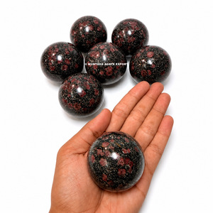 Esfera de Cristal de Alta Calidad de Ágata Muntaha Hecha a Mano con Granate de Feng Shui en Astrophyllite, Coleccionable Artístico para el Hogar - Product Image 4