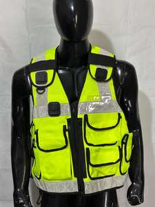 Gilet de sécurité haute visibilité de qualité supérieure, réfléchissant, avec LED clignotantes, pour la sécurité des médias et des agents, robuste, personnalisable avec votre marque - Product Image 2