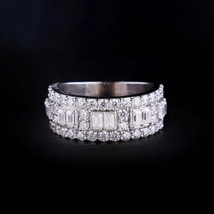 Anillo de compromiso de plata estilo Hip Hop con moissanita y diamantes de corte esmeralda y redondo, tipo media eternidad, con incrustaciones de circonitas, regalo de joyería para él - Product Image 1