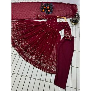 ชุดเดรสผ้าจอร์เจียแบบมีลวดลายปักลายมีก้นสีน้ำตาล - Product Image 3