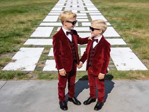 Costume formel en velours rouge pour garçons, ensemble 3 pièces – Tenue de luxe pour mariage et fête pour enfants - Product Image 2