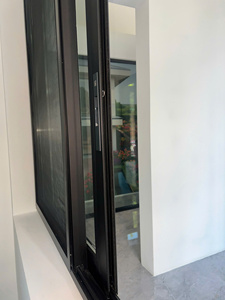 Fenêtre coulissante horizontale en alliage d'aluminium à double vitrage, design moderne entièrement personnalisé, à prix abordable, pour maisons africaines - Product Image 4