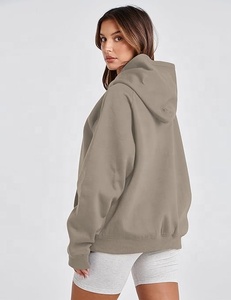 Sudadera con capucha de forro polar para mujer, informal, con logo personalizado, ecológica, transpirable, con bolsillo canguro, corte holgado, estampado de letras, talla grande, para otoño - Product Image 3