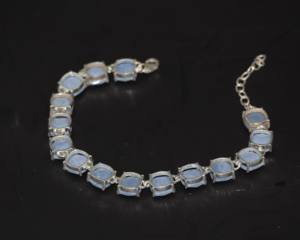 Bracelet en opalite bleue avec argent sterling 925 – Bracelet en pierre précieuse opalite fait main pour femme |   Fournisseur en gros de bijoux en argent - Product Image 3
