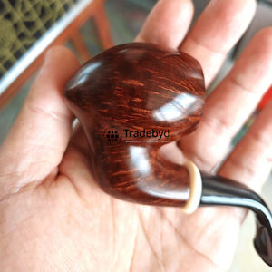 Pipa de Tabaco de Madera Rústica Hecha a Mano, Madera Natural, Acabado Lacado Ecológico Moderno, Artesanía Premium de Tradebyd - Product Image 2