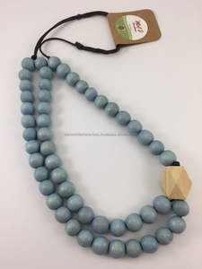 Bracelet jonc en résine de conception unique fabriqué à la main bijoux de déclaration sur mesure artisanaux écologiques avec style ange - Product Image 2