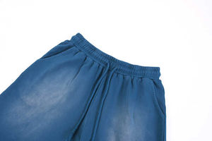 Pantalones cortos tipo bermuda de algodón azul liso para hombre con cintura con cordón y bolsillos estilo casual - Product Image 3