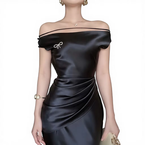 Vestidos Maxi de Lujo para Mujer, Sensuales, con Hombros Descubiertos, Ajustados al Cuerpo, de Seda, Fabricados en Vietnam - Product Image 1