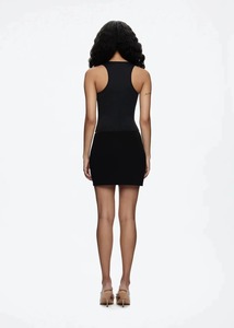 Camiseta Deportiva Corta de Compresión para Mujer, Ligera, Transpirable, de Secado Rápido, con Relleno y Logotipo Frontal, Personalizable al Por Mayor - Product Image 6