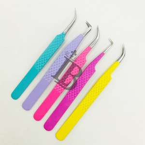 Juego de Pinzas para Extensión de Pestañas Lumia Beauty, Colección de Colores Personalizables, Pinzas para Pestañas Hechas a Mano y Probadas, Mejor Oferta, Logotipo Privado - Product Image 2