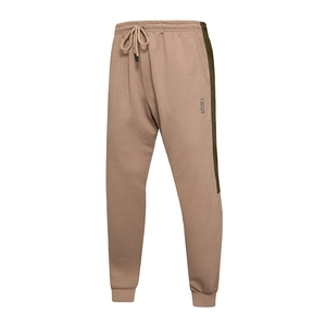 Survêtement à capuche de luxe pour homme, tenue de sport élégante avec tissu de qualité supérieure et coupe ajustée décontractée - Product Image 1