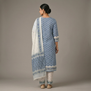 Conjunto de Pijama Kurti Sarong de Algodón con Estampado Floral Blanco y Azul |   Ropa de Playa para Mujer de Alta Calidad con Estampado Artesanal |   Ropa Casual Étnica para Estar en Casa - Product Image 5